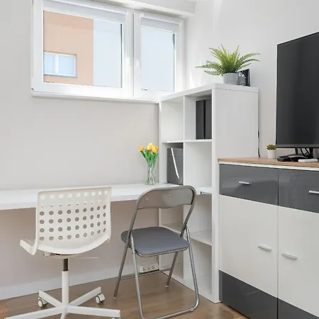 Apartament W Centrum Wroclawia 300 M Od Rynku By Renters